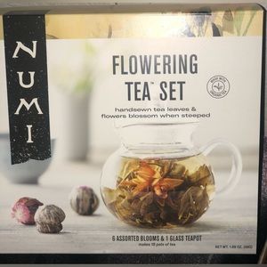 FLOWERING TEA SET